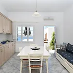 White Paros * Náusza