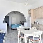 White Paros Náusza