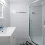 White Paros Apartman Náusza